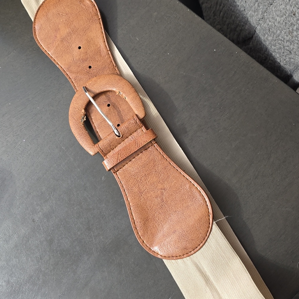 Belts - Picture 6 of 11